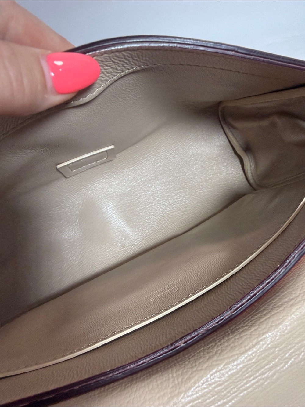 Chloé Coral Leather Crossbody Bag - Picture 13 of 17